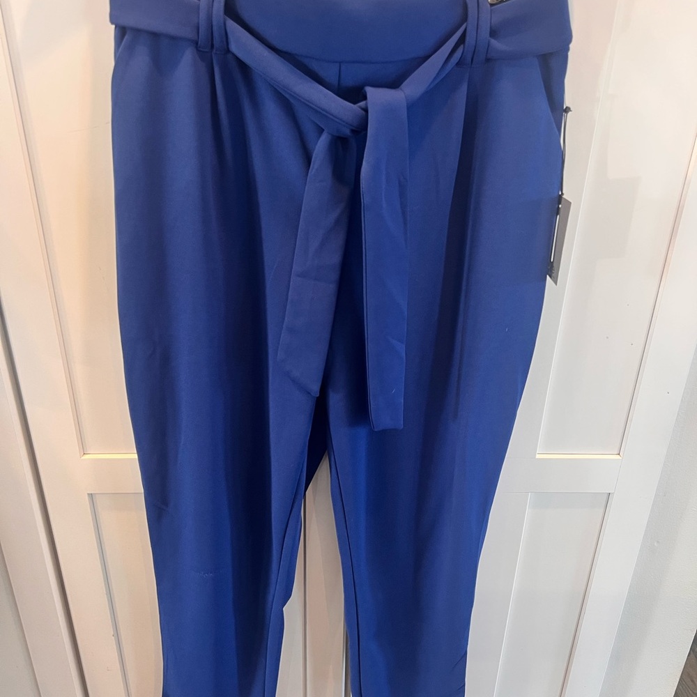 NWT size-med royal blue pull on peg leg Pants with tie belt
